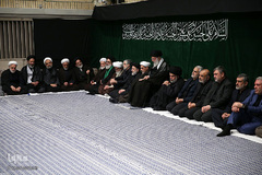 مراسم عزاداری شب شام غریبان حسینی(ع) در حسینیه امام‌خمینی(ره)