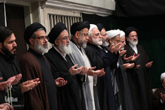 مراسم عزاداری شب شام غریبان حسینی(ع) در حسینیه امام‌خمینی(ره)