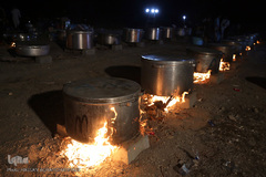 پخت 10هزار غذای عزاداران عاشورای حسینی/ جازموریان