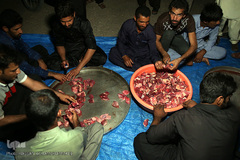 پخت 10هزار غذای عزاداران عاشورای حسینی/ جازموریان