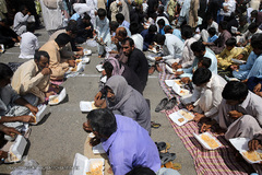 عزاداری ظهر عاشورا در منطقه محروم جازموریان