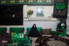 گلزار شعبانی ۲۸ سال است که مراسم روضه در ایام محرم را در خانه خود برگزار می‌کند. 