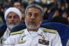 امیردریادار حبیب‌الله سیاری در اختتامیه مرحله نهایی مسابقات قرآن ارتش