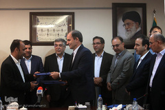 مراسم امضای تفاهم نامه همکاری جهاددانشگاهی با ستاد اجرایی فرمان امام(ره)