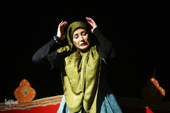 نمایش عاشورایی "پشت دیوار عمارت"