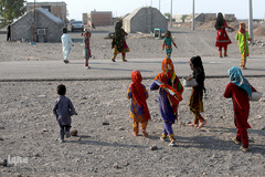 توزیع 5000هزار غذای نذری هم نمک در اربعین منطقه محروم جازموریان