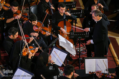 اجرای موسیقی فیلم روز واقعه به رهبری و آهنگسازی مجید انتظامی در مراسم اختتامیه آیین ملی «چله عشق»