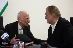 نشست‌ هم‌اندیشی پیشکسوتان قرآنی با مهدی قره‌شیخلو، رئیس مرکز امور قرآنی سازمان اوقاف و امور خیریه