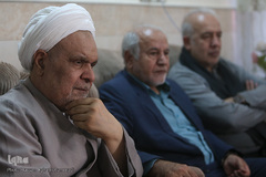 حضور جمعی از جامعه قرآنی در منزل حجت‌الاسلام والمسلمین محمدرضا شهید‌ی‌پور، پیشکسوت قرآنی