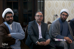 حضور جمعی از جامعه قرآنی در منزل شهریار پرهیزکار، حافظ بین‌المللی و پیشکسوت قرآنی