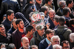 راهپيمايي سوگواران سردار دل‌ها در شيراز