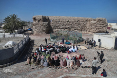 محفل انس با قرآن کاروان قرآنی انقلاب در جزیره لارک