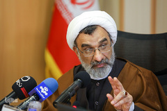 حجت‌الاسلام خسروپناه، معاون علوم انسانی و هنر دانشگاه آزاد در نشست تخصصی بررسی وجوه و مفاهیم نوآورانه بیانیه گام دوم