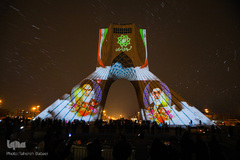 نور افشانی میدان آزادی به مناسبت سالروز پیروزی انقلاب اسلامی