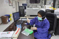 تحویل سال نو در بخشهای ویژه کرونای بیمارستان هاجر