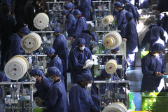 افتتاح خط تولید بزرگترین کارخانه تولید ماسک جنوب غرب آسیا در شهرک صنعتی اشتهارد