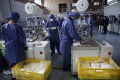 افتتاح خط تولید بزرگترین کارخانه تولید ماسک جنوب غرب آسیا در شهرک صنعتی اشتهارد