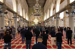 بازگشایی مسجد الاقصی در بیت المقدس بر روی نمازگزاران فلطسینی بعد از ۶۰روز ممنوعیت ورود و اقامه نماز