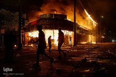 اعتراضات ضد نژادپرستی در پی قتل جرج فلوید، مرد سیاهپوست آمریکایی در شهرهای مختلف آمریکا