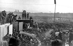 پیشوای انقلاب، حقیقت همیشه زنده