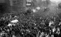 پیشوای انقلاب، حقیقت همیشه زنده