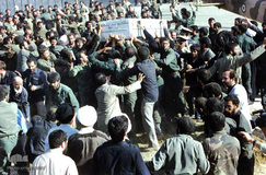 پیشوای انقلاب، حقیقت همیشه زنده