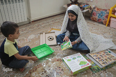 دیدار با خانواده شهید تقوی