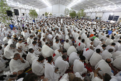 دعای عرفه حجاج ایرانی در صحرای عرفات