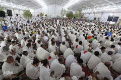 دعای عرفه حجاج ایرانی در صحرای عرفات