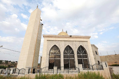 مسجد «البر الاحسان» شهر «بیره» کرانه باختری رود اردن در آتش کینه صهیونیستها