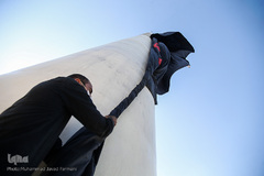 آیین "سلام بر محرم"، تعویض مرتفع ترین پرچم کشور