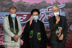 آیین "سلام بر محرم"، تعویض مرتفع ترین پرچم کشور