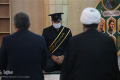 آیین تعویض پرچم و اقامه عزا در حرم حضرت معصومه(س)