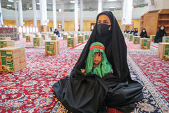 دستان کوچک «شیرخوارگان حسینی » یاری دهنده نیازمندان