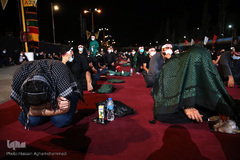 عزاداری شب تاسوعای حسینی هیات «ریحانة الحسین(ع)» با مداحی سیدمجید بنی فاطمه در پارک ارم تهران