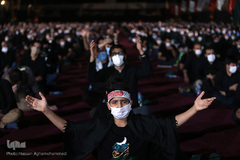 عزاداری شب تاسوعای حسینی هیات «ریحانة الحسین(ع)» با مداحی سیدمجید بنی فاطمه در پارک ارم تهران