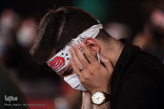 عزاداری شب تاسوعای حسینی هیات «ریحانة الحسین(ع)» با مداحی سیدمجید بنی فاطمه در پارک ارم تهران