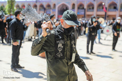 عزاداری ظهر عاشورا در حرم شاهچراغ(ع)