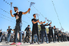 عزاداری ظهر عاشورا در حرم شاهچراغ(ع)