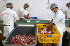 توزیع نذورات حسینیه اعظم زنجان