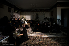 نور حسین در ظلمت و تنگنای مشکلات امروز جامعه، کورسوی امید و توکل به خدا در مصائب را بر قلب عاشقان حسینی می‌تاباند.
