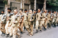 ۸سال حماسه/ اعزام نیروهای داوطلب به جبهه ها