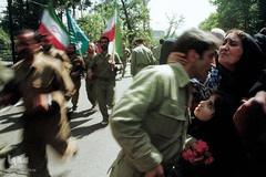 ۸سال حماسه/ اعزام نیروهای داوطلب به جبهه ها