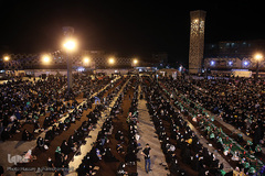 مراسم بزرگ‌ترین سفره نذری حضرت رقیه(س) در میدان آیینی امام حسین(ع)