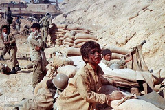 گل‌خاک شهیدان؛ رزمندگان نوجوان جبهه های حق علیه باطل