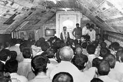 گل خاک شهیدان، حضور رهبر انقلاب در جبهه ها