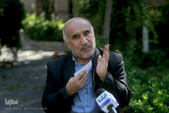 غلامرضا ذکیانی رزمنده دیروز مرزهای خاکی ایران و مدافع امروز حکمت ایران