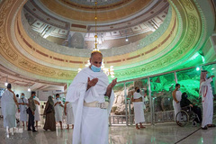 آغاز مراسم متفاوت حج عمره با حضور ۶۰۰۰هزار تن از اتباع سعودی پس از شیوع ویروس کرونا