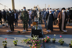 دومین محفل کاروان قرآنی انقلاب بر روی عرشه ناو بندر جمهوری اسلامی