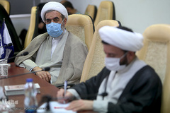 نشست تکریم مقام و تبیین نقش شهدای روحانی اهل سنت در حفظ و نشر ارزش‌های اسلامی و انقلابی